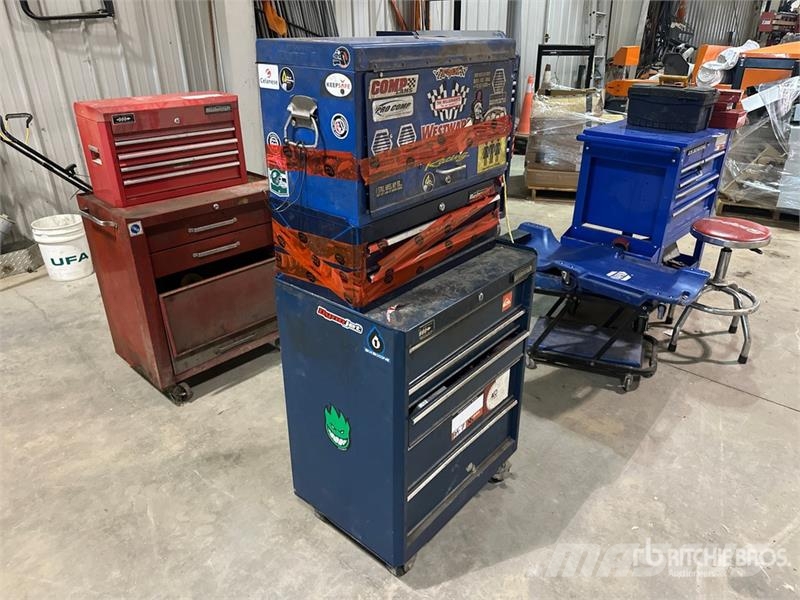  Quantity of (3) Tool Box معدات البناء - غير ذلك