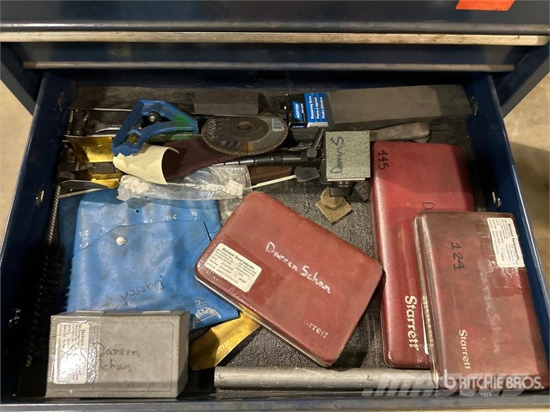  Quantity of (3) Tool Box معدات البناء - غير ذلك