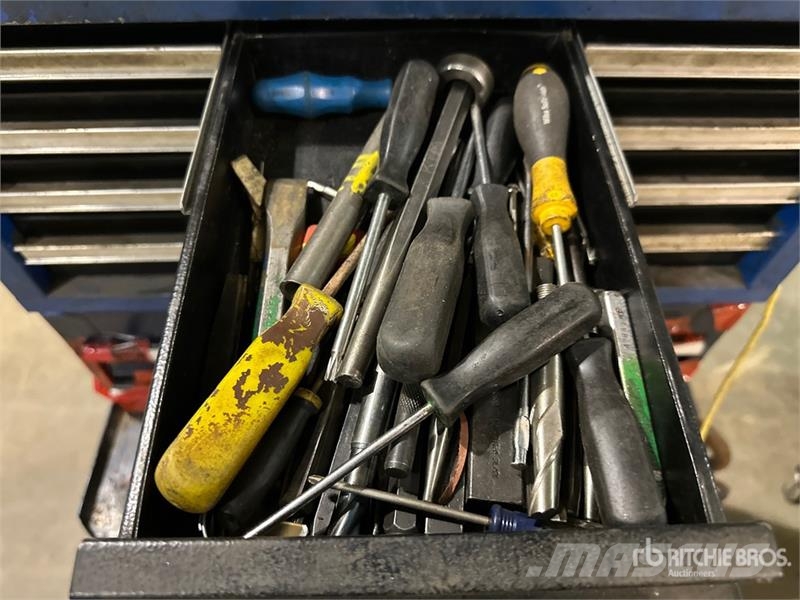  Quantity of (3) Tool Box معدات البناء - غير ذلك