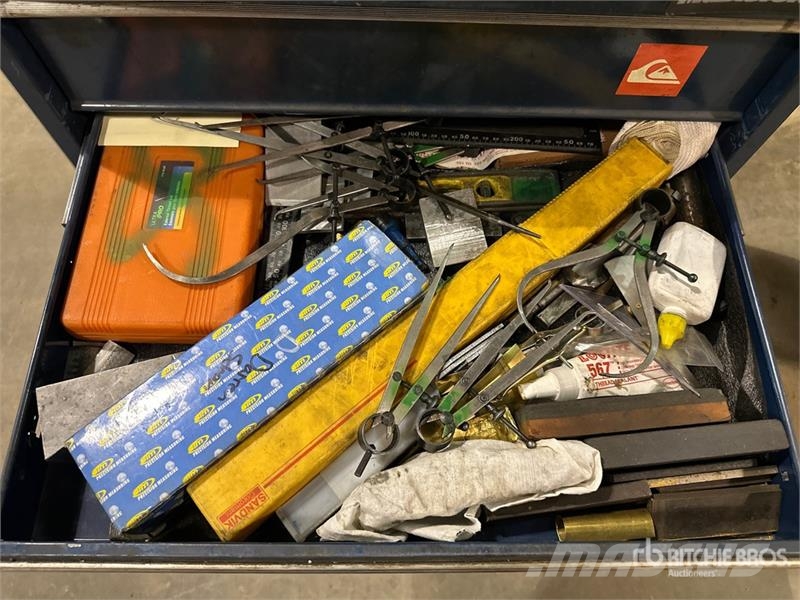  Quantity of (3) Tool Box معدات البناء - غير ذلك