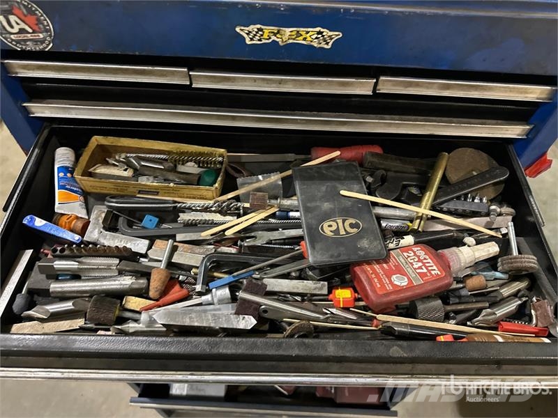  Quantity of (3) Tool Box معدات البناء - غير ذلك