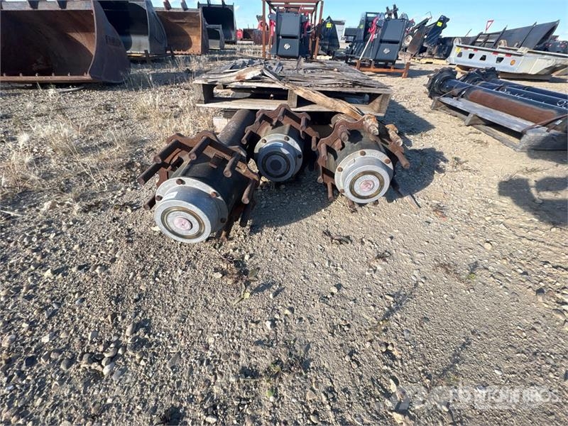 Quantity of (3) Trailer Axle (Unused) Osi