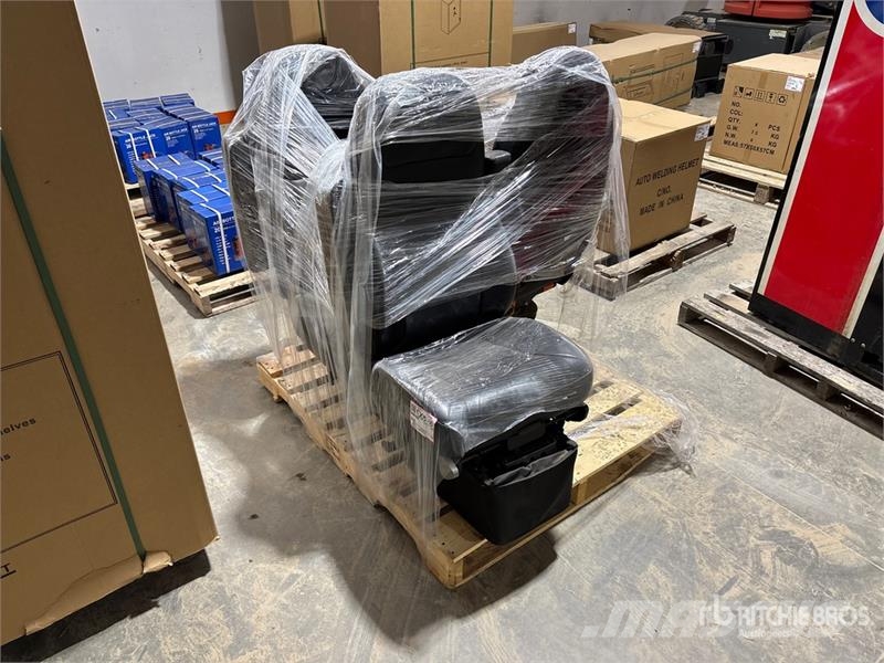  Quantity of (3) Truck Tractor Seats Andre komponenter