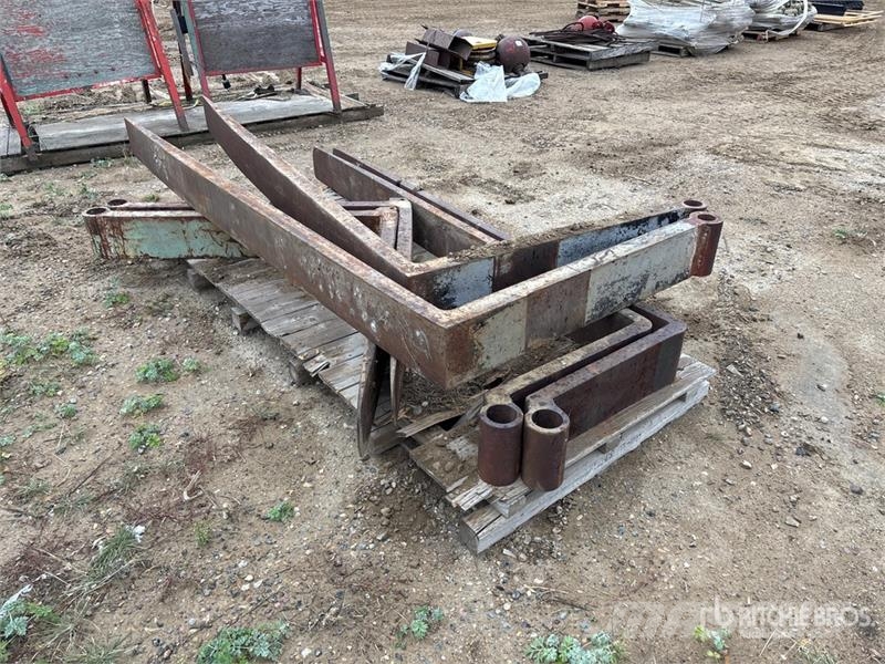 Quantity of (3) Wheel Loader Forks Fourche