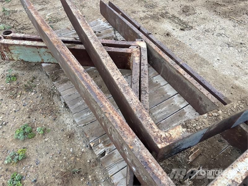 Quantity of (3) Wheel Loader Forks Fourche