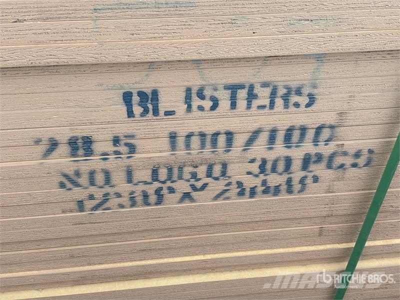  Quantity of (30) 1 1/8" 4x8 G2S (Good 2 Sides) Wit Ďalšie komponenty