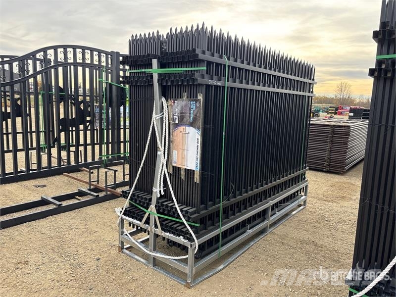  Quantity of (30) 117 in x 104 in Iron Fencing Karja-aidat