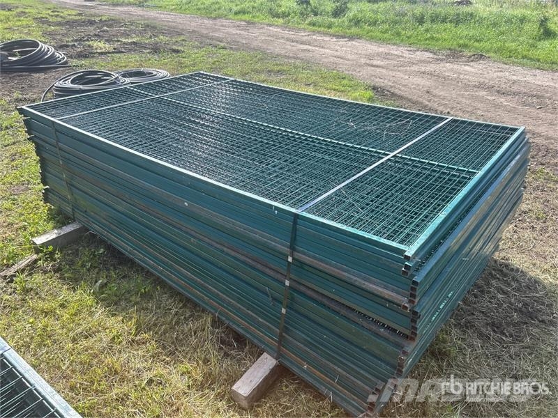Quantity of (30) 118 in x 70 in Powder Coated Temp Компоненты строительной техники