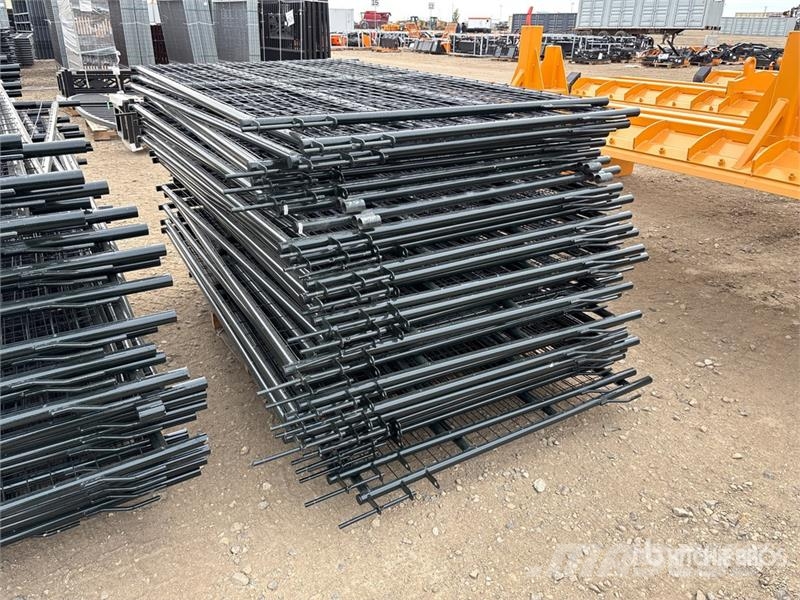  Quantity of (30)  BYT MSPP07 7 ft x 4 ft 3 in Mesh ماكينات وملحقات مواش أخرى