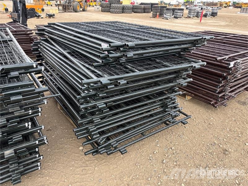  Quantity of (30)  BYT MSPP07 7 ft x 4 ft 3 in Mesh ماكينات وملحقات مواش أخرى