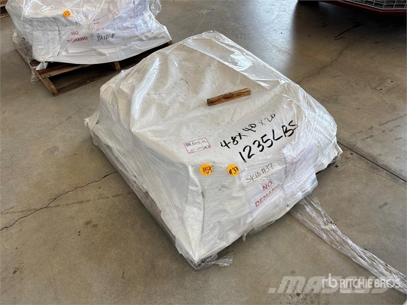  Quantity of (30) Flange Drugi deli