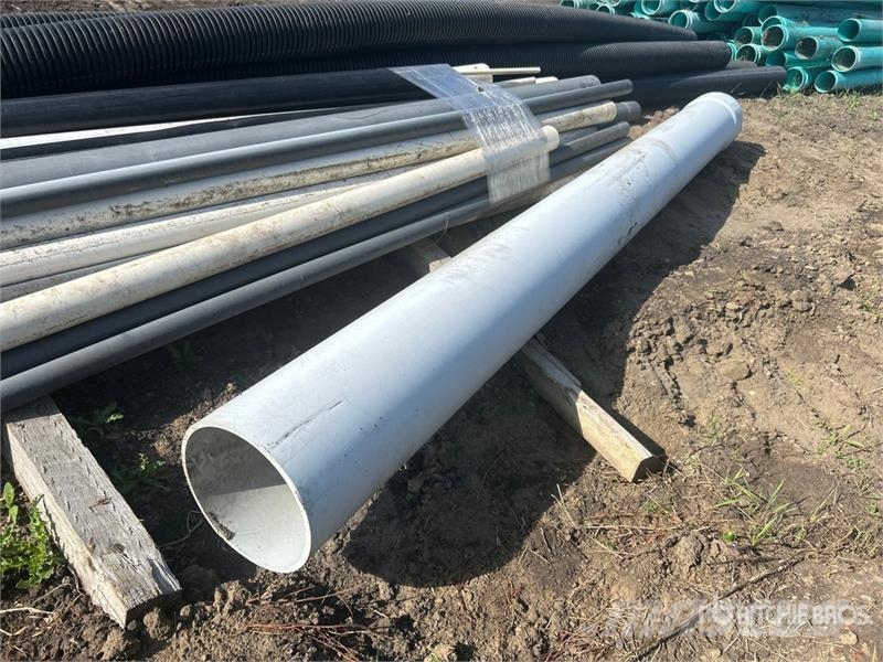 Quantity of (30) PVC & Corrugated Pipe Drugi deli