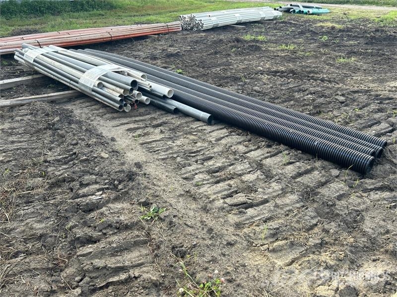 Quantity of (30) PVC & Corrugated Pipe Drugi deli