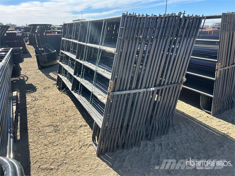 Quantity of (31) BYT RP96 9 ft 6 in x 5 ft Livest Other livestock machinery and accessories