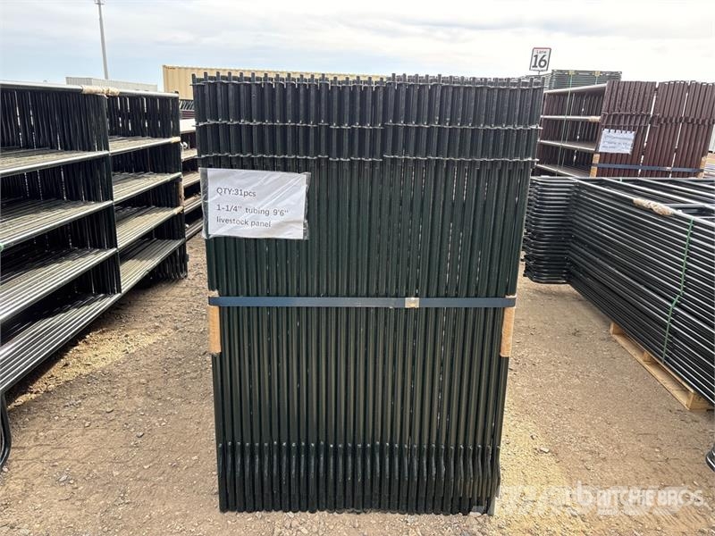  Quantity of (31)  BYT RP96 9 ft 6 in x 5 ft Ranch  Altri macchinari per bestiame