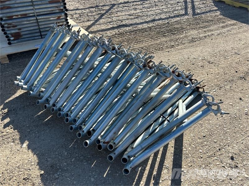  Quantity of (32) 33 in x 36 in Scaffolding Scaffolding equipment