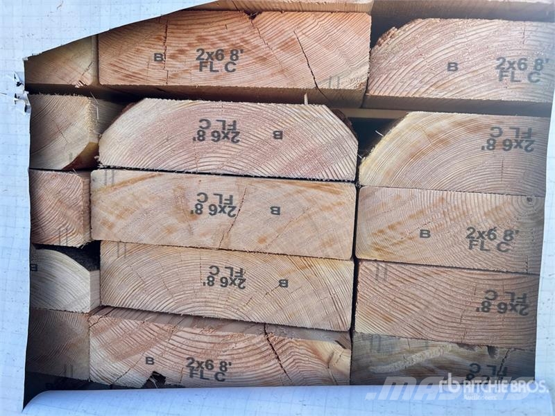 Quantity of (320) 2 x 6 x 8 Douglas Fir #3 Lumber Kiti naudoti statybos komponentai
