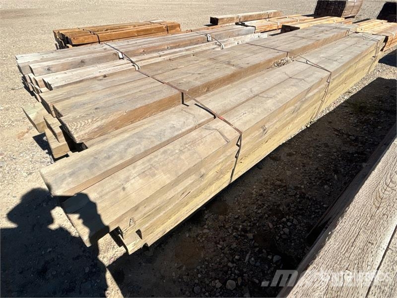 Quantity of (33) 4 in x 8 in x 16 ft Lumber Drugi deli