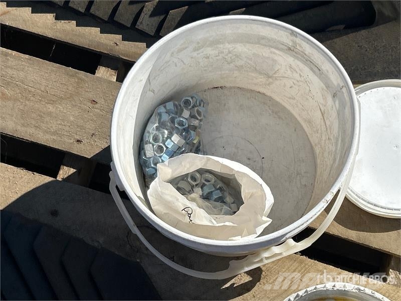 Quantity of (35) 16 in Cultivator Shovels Egyéb alkatrészek