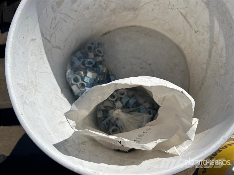 Quantity of (35) 16 in Cultivator Shovels Egyéb alkatrészek