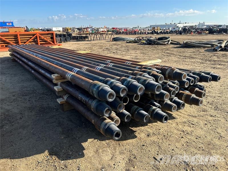 Quantity of (36) 30 Ft DS50 Thread Drill Pipe 其他組件