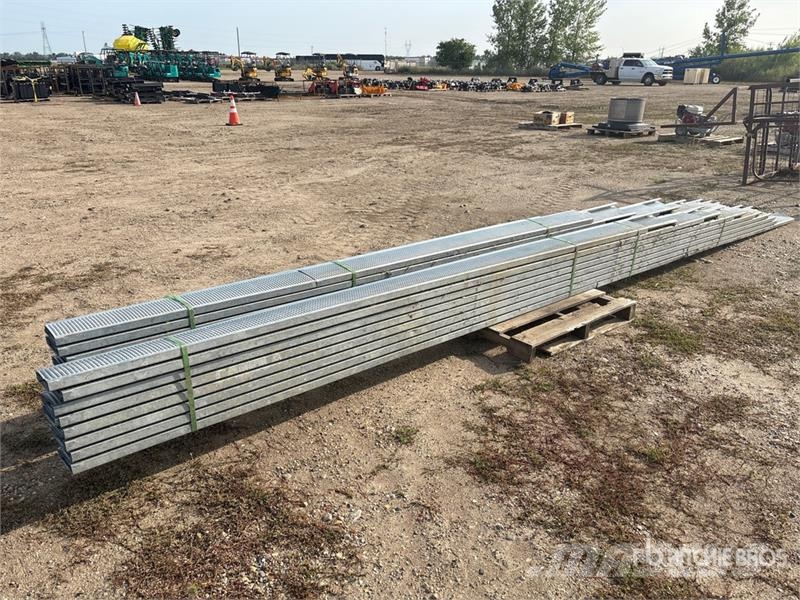  Quantity of (36) Bin Floor Parts Drugi deli