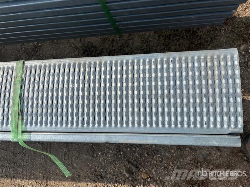  Quantity of (36) Bin Floor Parts Drugi deli