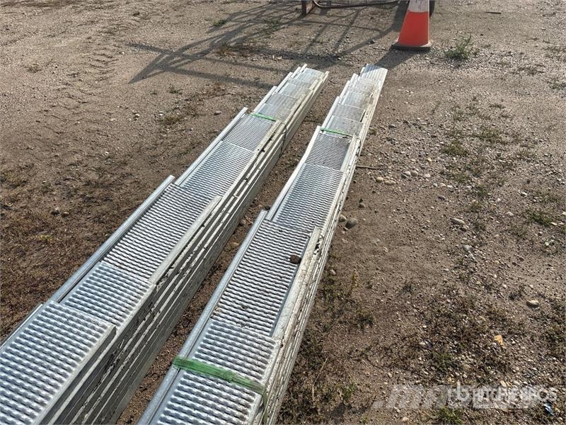  Quantity of (36) Bin Floor Parts Drugi deli