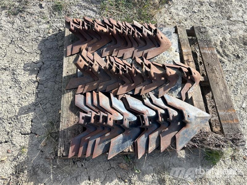 Quantity of (37) Cultivator Sweep Andre komponenter