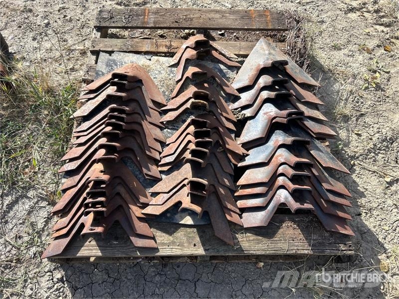 Quantity of (37) Cultivator Sweep Andre komponenter