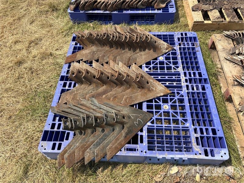 Quantity of (37)Cultivator Sweeps Další