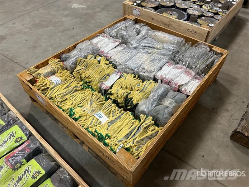 Quantity of (384) Pairs of Work Gloves (Unused) Andere Zubehörteile