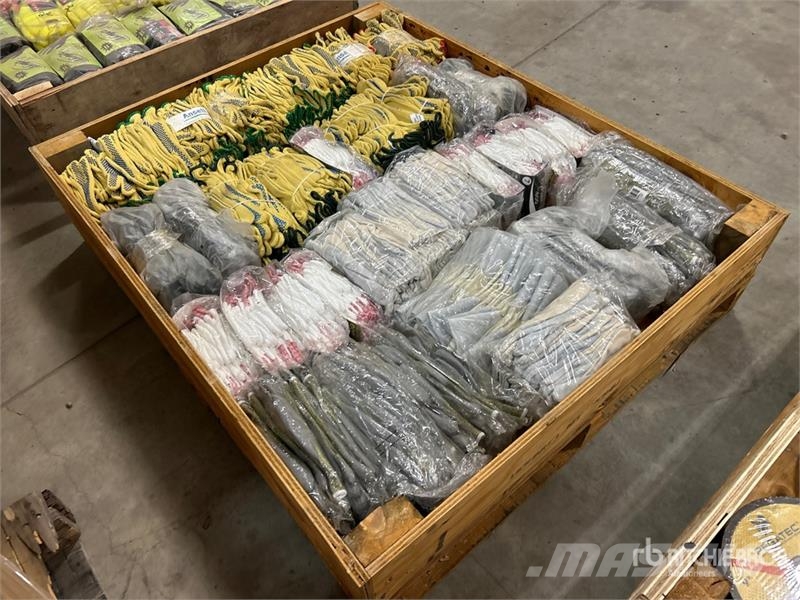 Quantity of (384) Pairs of Work Gloves (Unused) Andere Zubehörteile