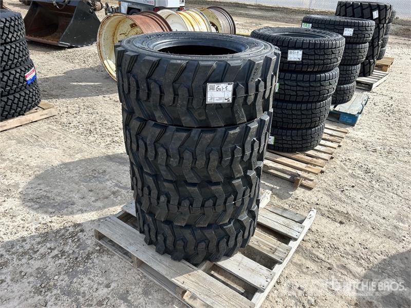 Quantity of (4) 12-16.5 Skid Steer Tires (Unused) Gume, kolesa in platišča