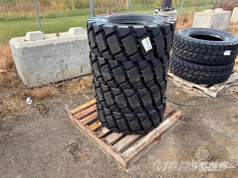 Quantity of (4) 12-16.5 Skid Steer Tires (Unused) Gume, točkovi i felne