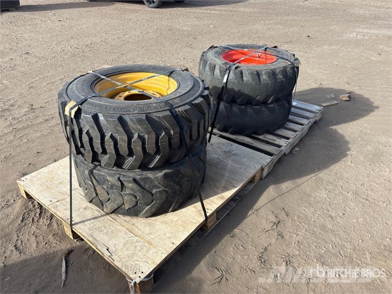 Quantity of (4) 12-16.5 Tires الإطارات والعجلات والحافات