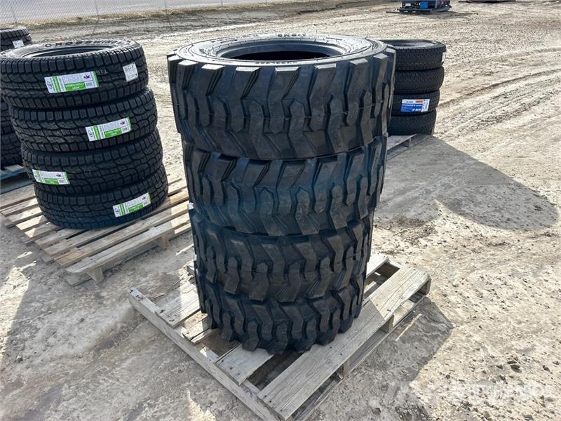 Quantity of (4) 12-16.5 Skid Steer Tires (Unused) Gume, kolesa in platišča