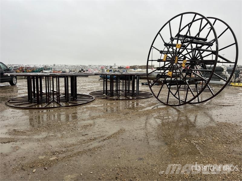 Quantity of (4) 140in Diameter Reel Stand Taajamakoneet