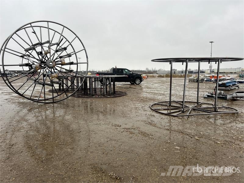 Quantity of (4) 140in Diameter Reel Stand Taajamakoneet