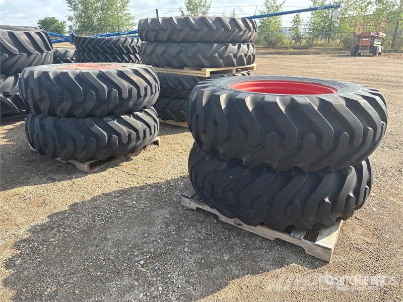 Quantity of (4) 18.4-30 Tires Opony, koła i felgi