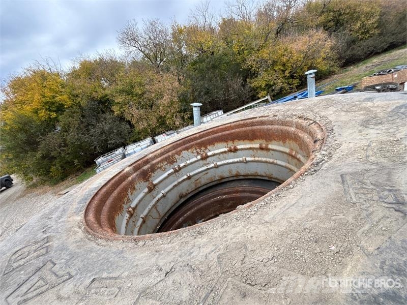 Quantity of (4) 20.8R38 Tires Gume, točkovi i felne