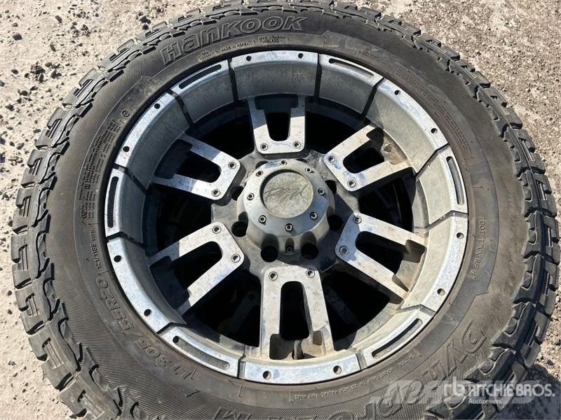  Quantity of (4) 20 Inch Wheels Padangos, ratai ir ratlankiai