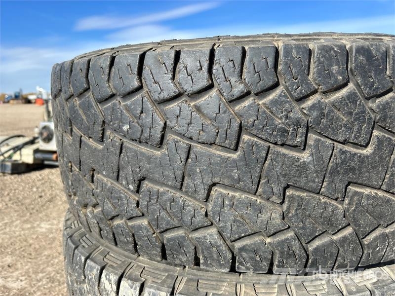  Quantity of (4) 20 Inch Wheels Padangos, ratai ir ratlankiai