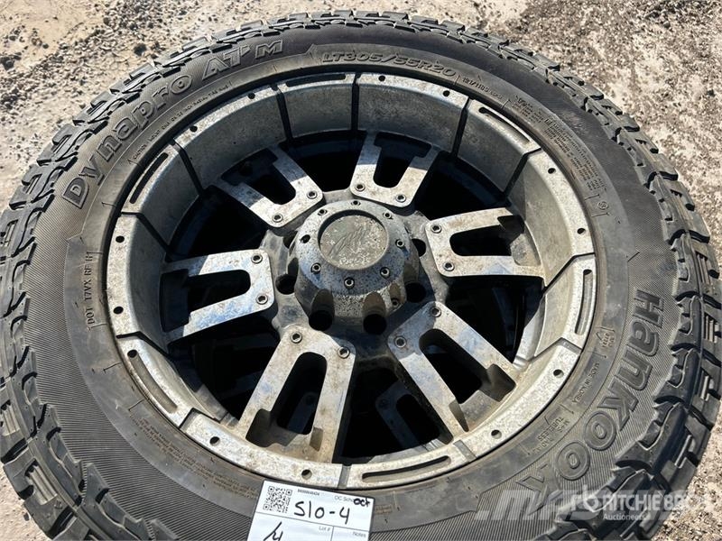  Quantity of (4) 20 Inch Wheels Padangos, ratai ir ratlankiai