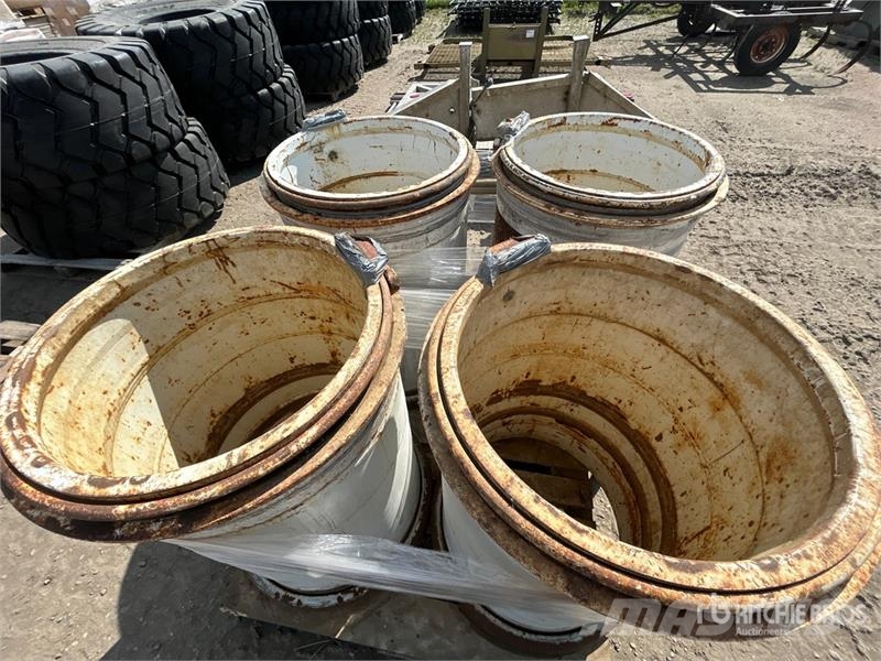  Quantity of (4) 22 in Rims Drugi deli