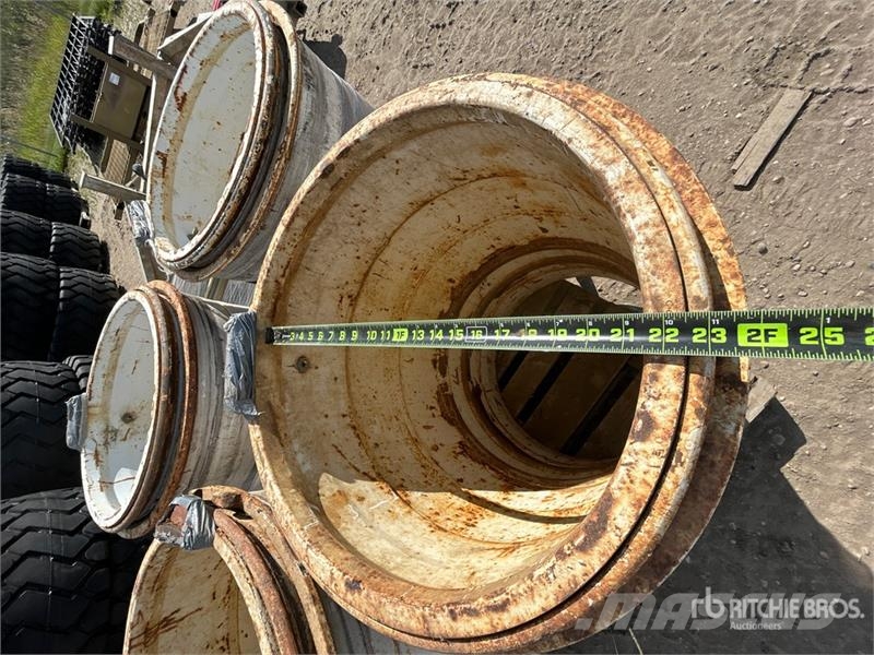  Quantity of (4) 22 in Rims Drugi deli