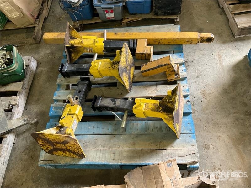 Quantity of (4) 22 Ton Jack Stands Andre komponenter