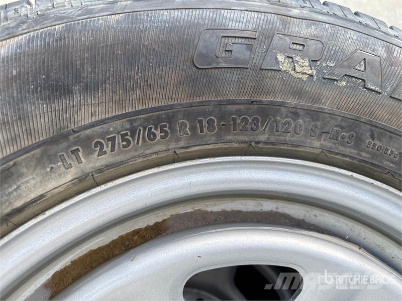 Quantity of (4) 275/65R18 Tires Tyres, wheels and rims