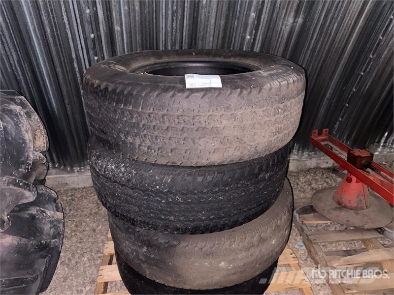 Quantity of (4) 275/70R18 Tires Gume, točkovi i felne