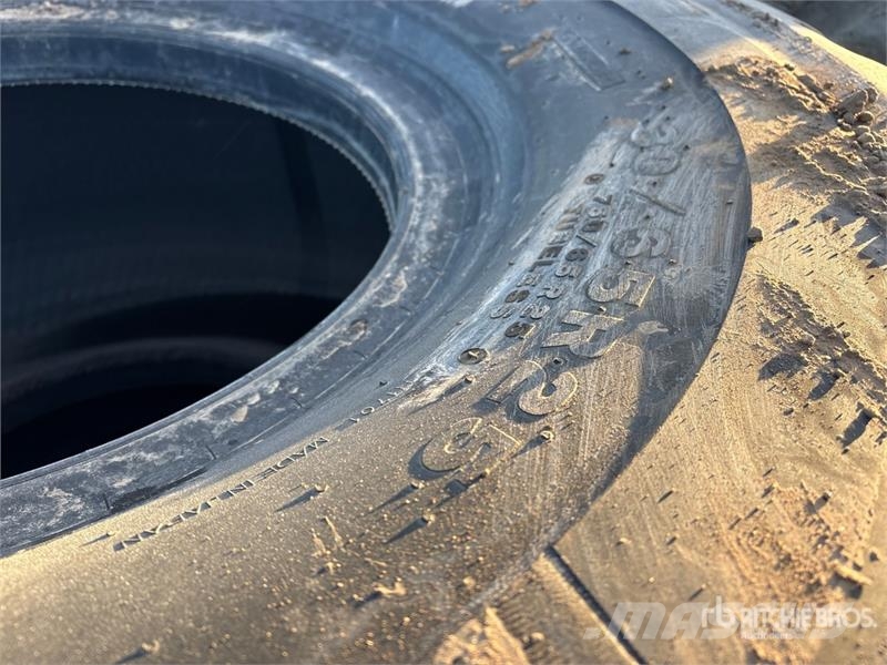 Quantity of (4) 30/65R25 Tires Gume, točkovi i felne